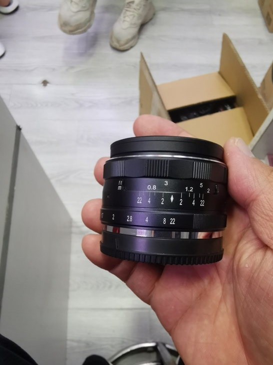 美科35f1.7 半画幅手动定焦镜头 索尼...