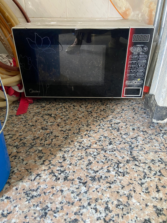 微波炉150自取。其实没用三次,就放了好久