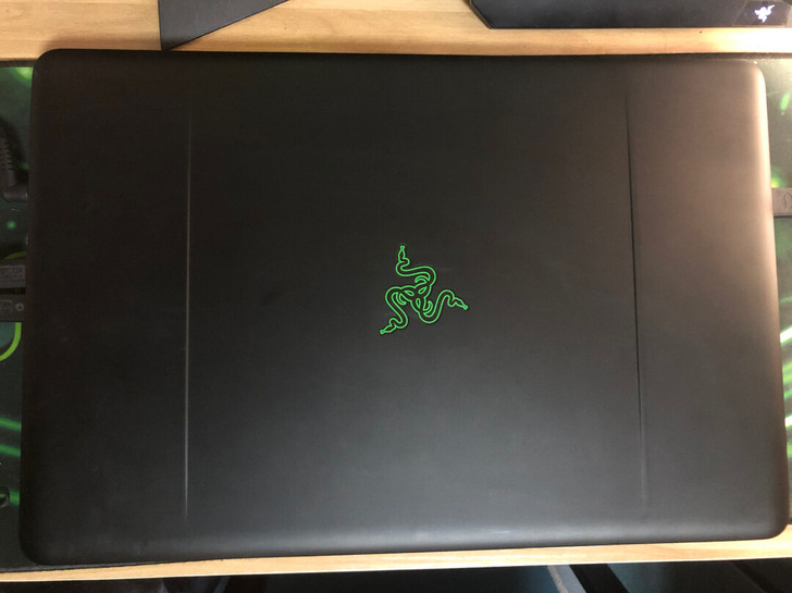 雷蛇灵刃 17寸 razer blade