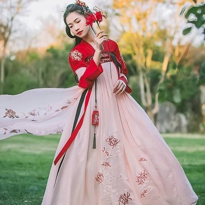 卖汉服，只穿过一次就再也没穿，便宜卖