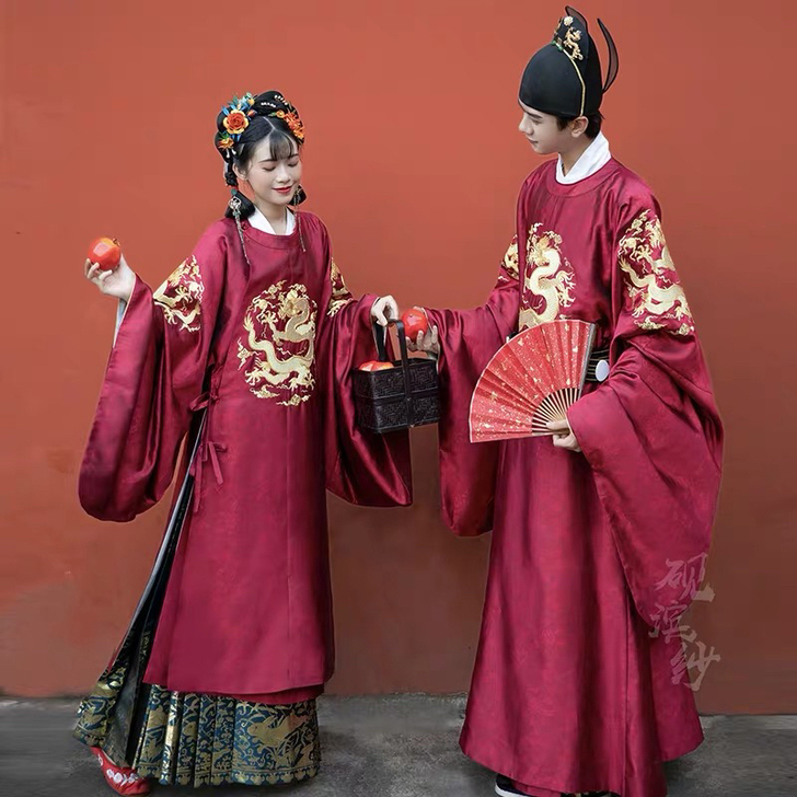 【出租】【砚滨纱】汉服盘金绣四团龙补补服明...