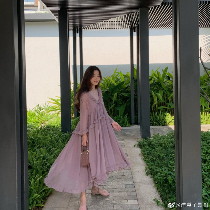 zngshop 转身裙 xs 基本全新 无...