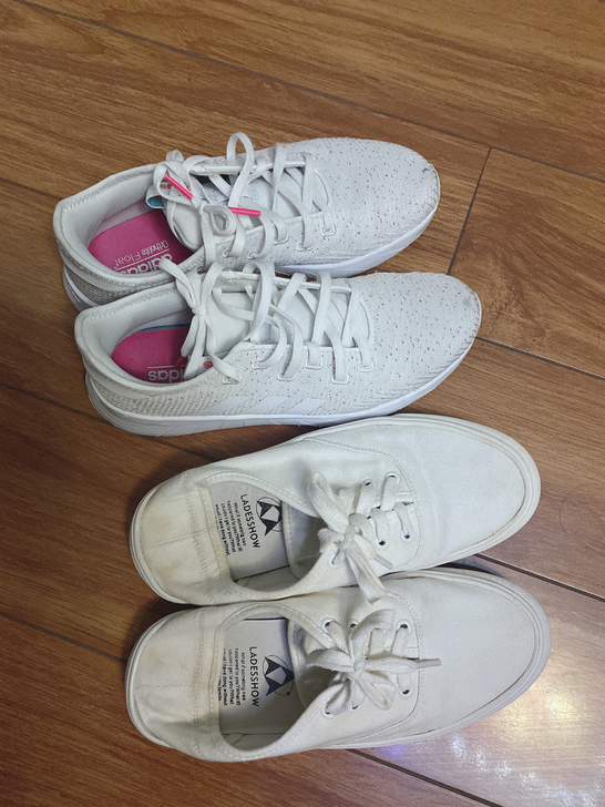 两双50包邮 一双adidas正品 一双就...