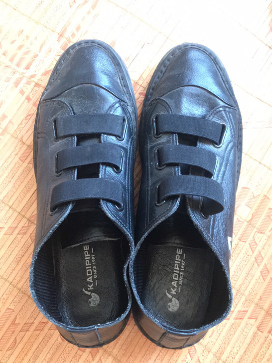 卡帝烟斗鞋，真皮，42码，穿着很舒服，鞋子...
