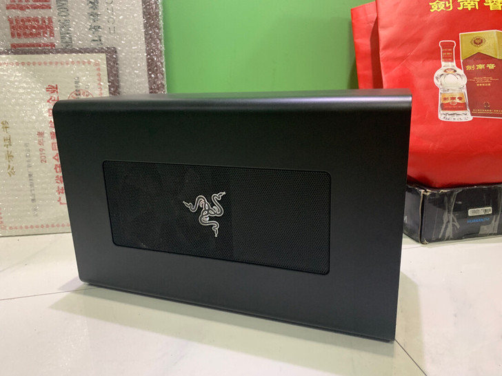 雷蛇Razer Core X eGPU 显...
