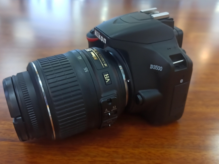 尼康D3500/18-55。成色如图，几乎...