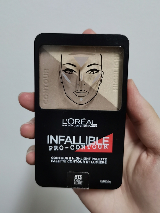 巴黎欧莱雅修容高光一体盘