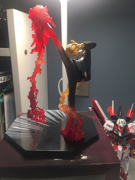 飞腿山治动漫手办 全新未拆封!