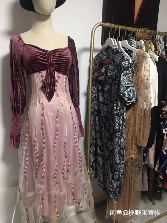 全新品牌尾货清仓!全新有吊牌连衣裙S码,仅...