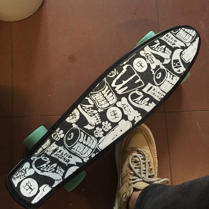 迈卡龙小鱼板 香蕉板 夜光小鱼滑板透明成人...