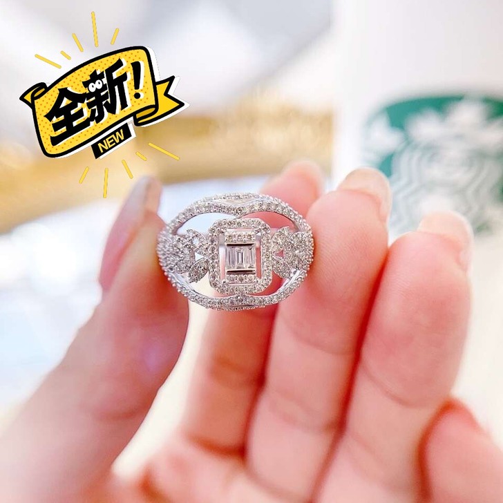 K金镶嵌方钻钻石戒指