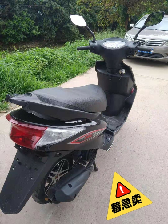 二手摩托车，开了几个月，合格证发票手续都还...