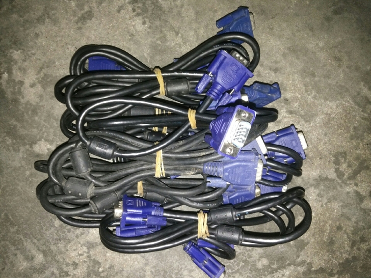 vga台式机屏幕数据线，有1.5米的，1....