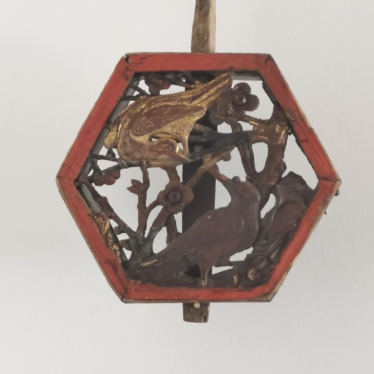 木雕挂件一个，喜鹊登梅，意好，士漆，鎏金，...