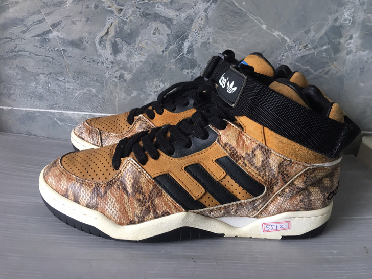 二手正品阿迪高帮休闲运动鞋40.5码 A：...