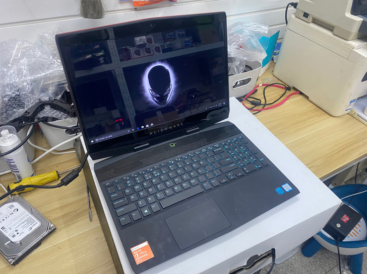 出一台外星人m15,i7-8750h/16...