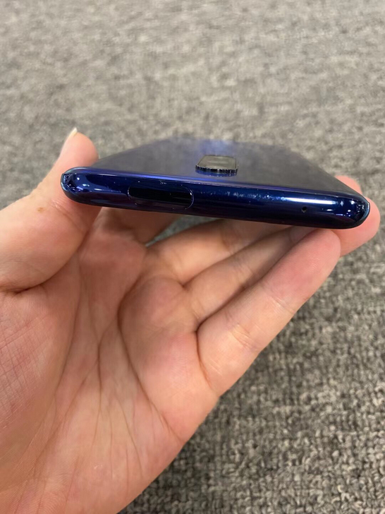 一加7pro,8G+256G,整体成色9新...