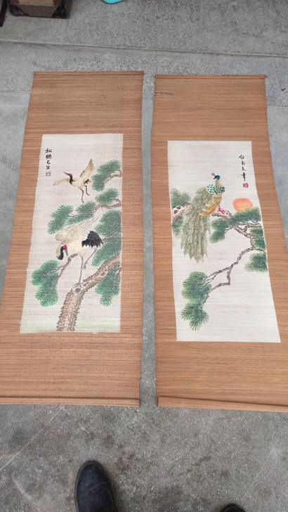 手工刺绣画，五六十年代纯手工刺绣，绣在竹子...