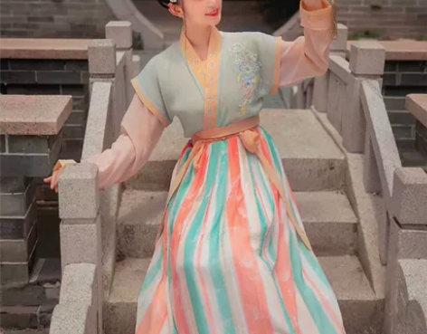 暂挂，九曲阑珊，全新带吊牌 感兴趣的话点“...