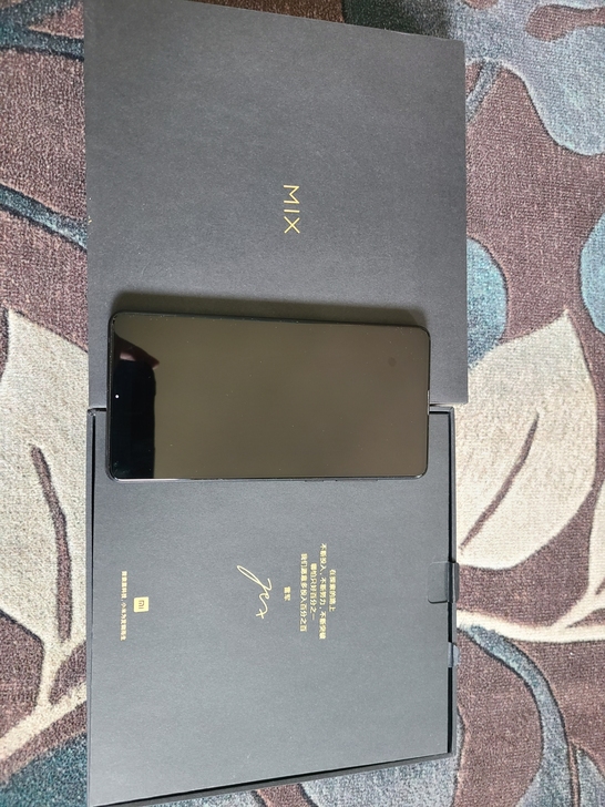出售小米mix2s亮黑8+256顶配手机