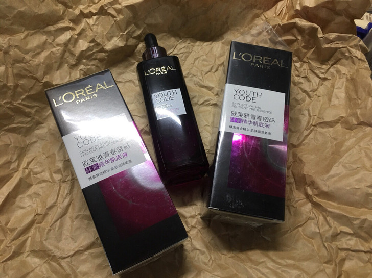 出一瓶欧莱雅黑精华 小红书app购买 囤多...