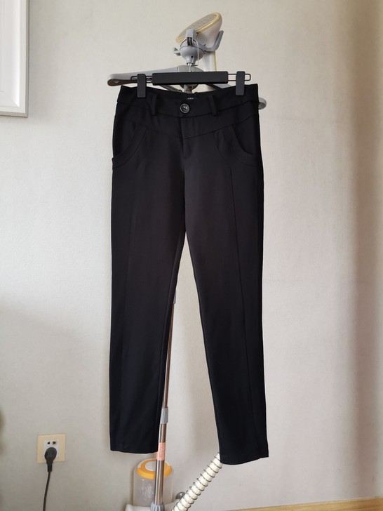 黑色小脚裤  9新  腰围74  裤长93