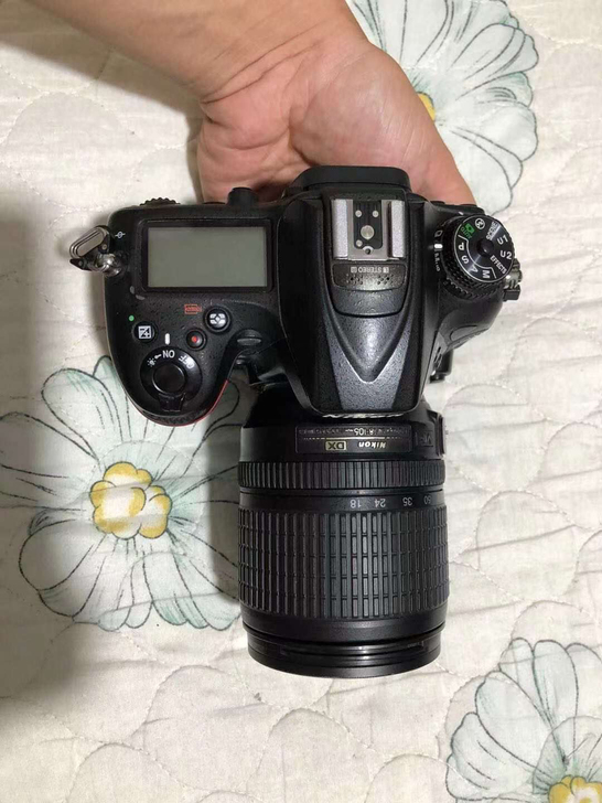 尼康D7200套机包含18-105镜头，功...