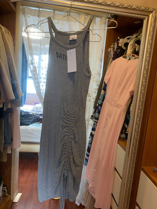 全新运动抽绳连衣裙