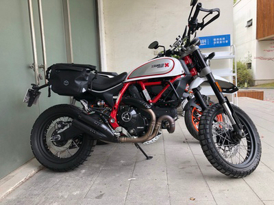 杜卡迪自游,国产右侧边包。85新。和原厂快...