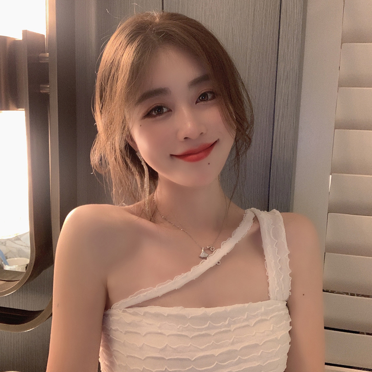 ByYou 夏季新款白色吊带背心女设计感不...
