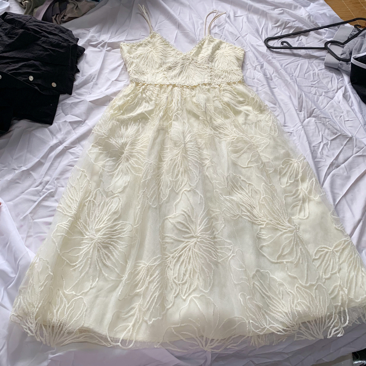 全新带吊牌刺绣重工吊带网纱仙女裙小个子杏色