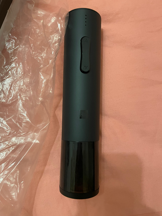 火候红酒电动开瓶器9.9新，没有使用过。配...