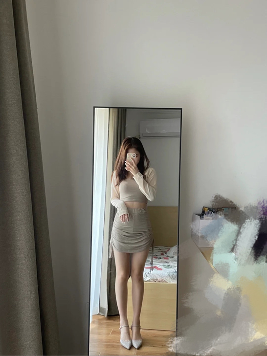 全新仅试穿，包臀裙
