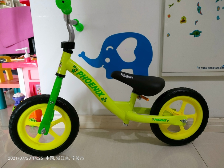 凤凰牌滑行车，别人送的，家里有车了，全新，...
