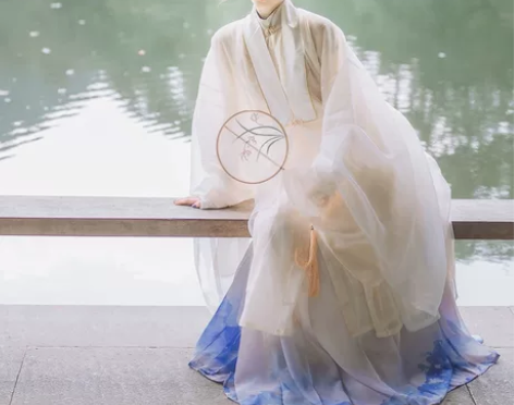 五五年原创汉服暮雪M 疫情封城暂不出披风+...