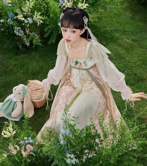 代拍七月夕国风汉服 鹊灵 吊带绣花印花拼接...
