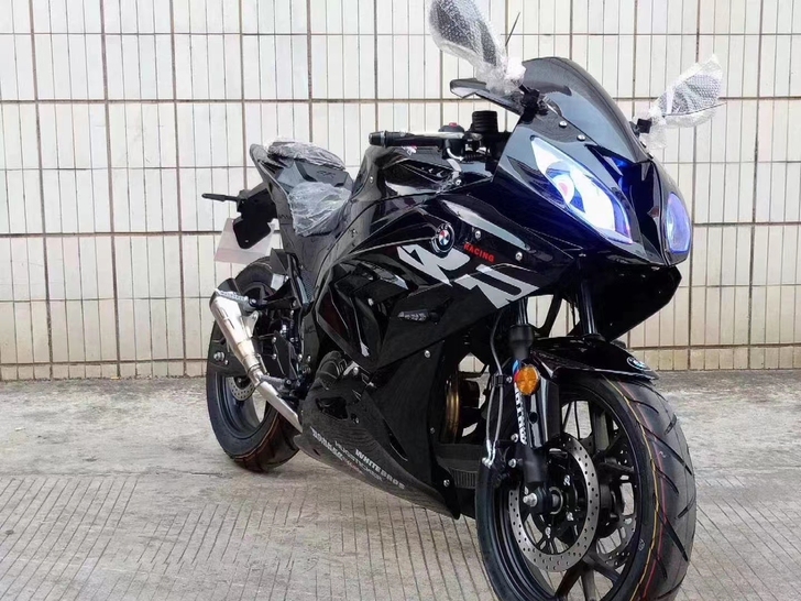 喜欢的兄弟联系我，现在找我买车，可优惠88...