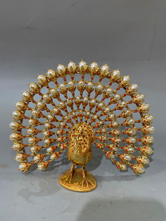 鎏金镶嵌珍珠孔雀