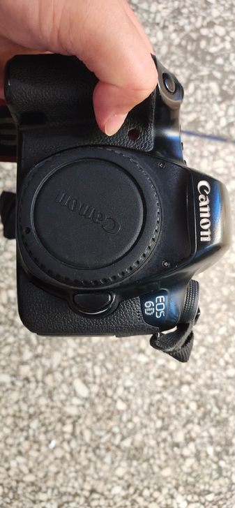 战斗版,佳能6D机身,功能完好,配件,