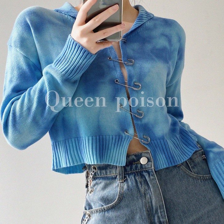 辣妹风街拍个性大别针扎染毛衣春秋时髦连帽开...