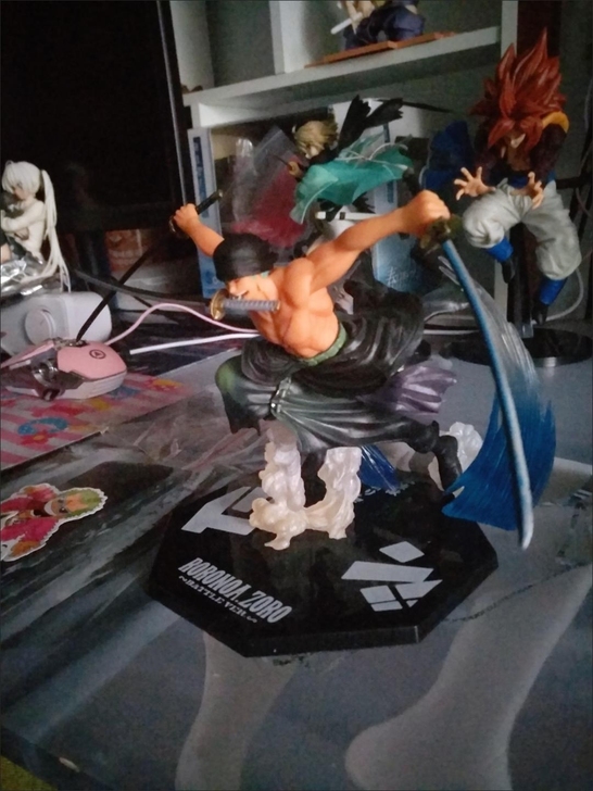 海贼王手办，弟弟不要了，帮忙卖的