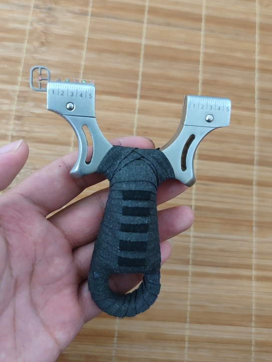 不锈钢猎人，特别适合新手，瞄具齐全，外弓门...