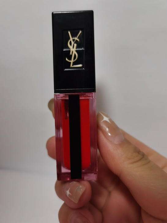 YSL唇釉,仅试色,色号618,具体色号可...