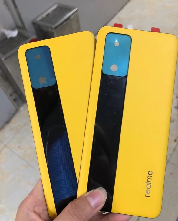 realmeGT曙光色后盖 中框都有