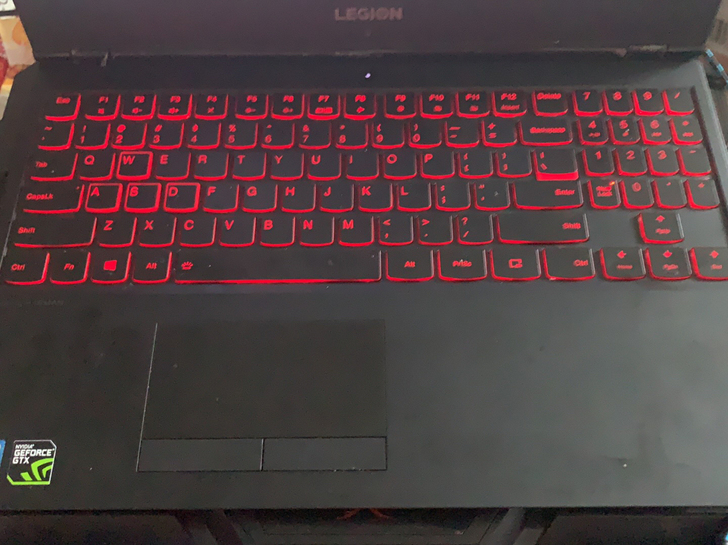 Y7000闲置不用 低价处理无暗病正常使用