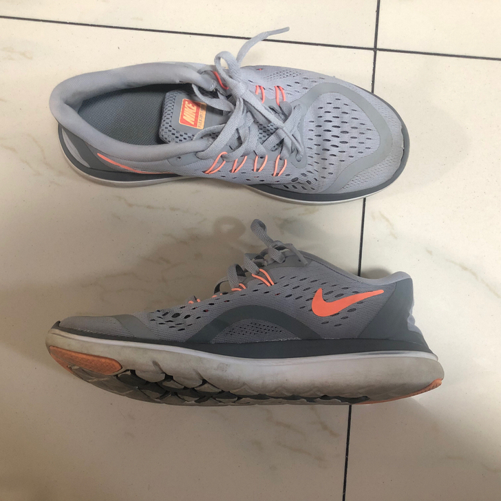 耐克Nike  FLEX  RN女子赤足运...
