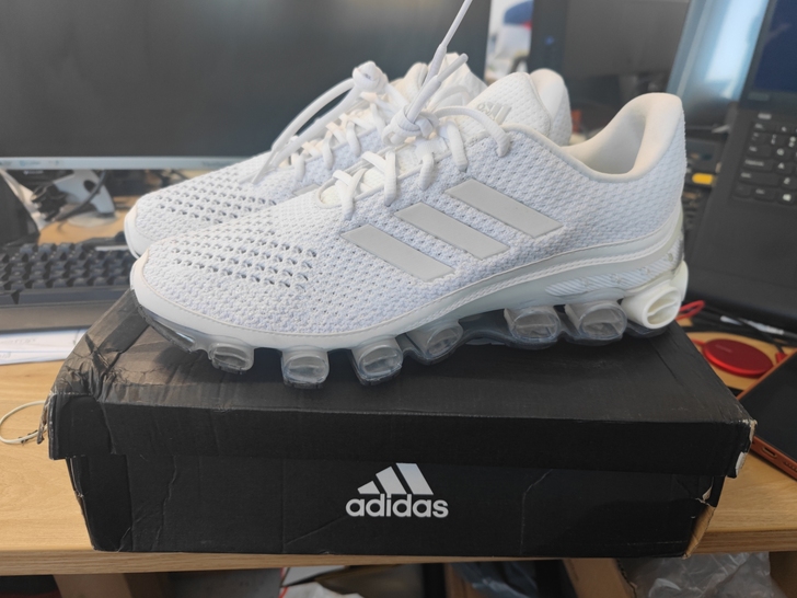 Adidas/阿迪达斯 EH0791慢跑鞋...