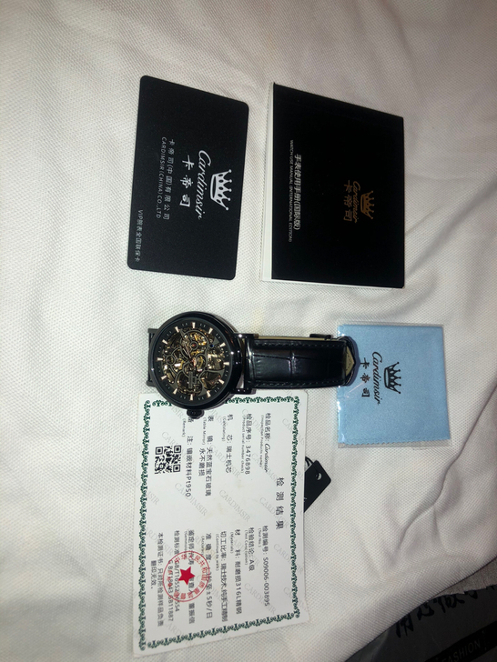 新入手的卡迪斯手表，全新，因为家里手表太多...