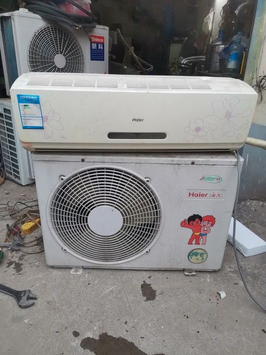 海尔1.5匹挂机变频制冷杠杠滴，低价处理7...