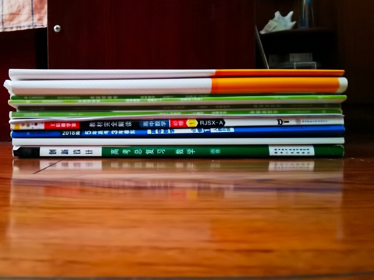 高三毕业了来卖教辅了